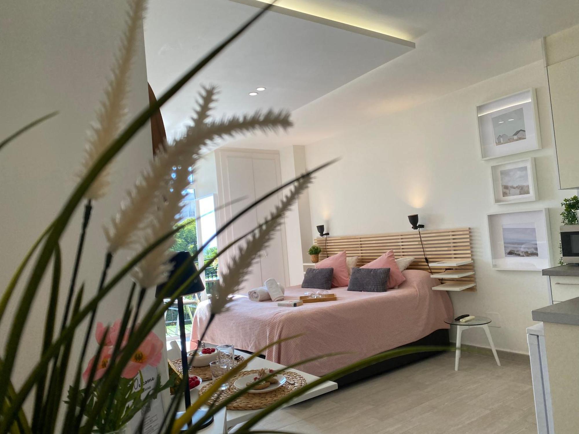 Studio With Views Next To Puerto Marina The Green Door Benalmadena Exterior photo