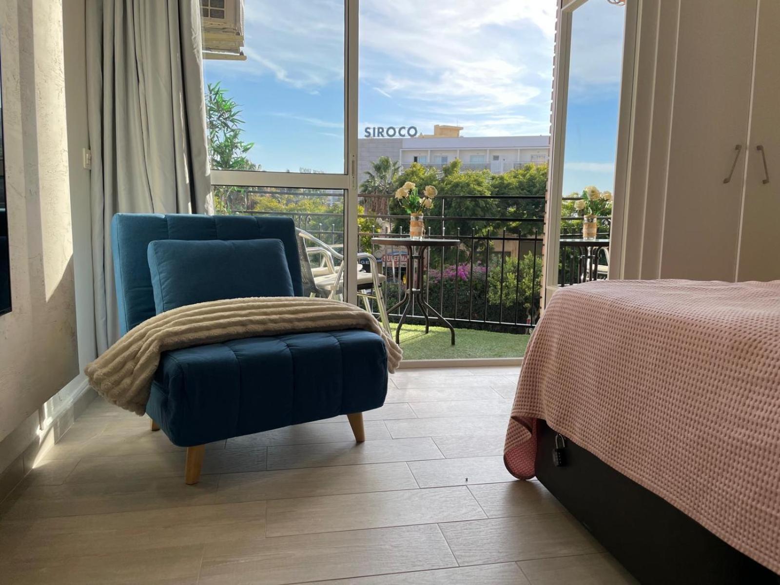Studio With Views Next To Puerto Marina The Green Door Benalmadena Exterior photo